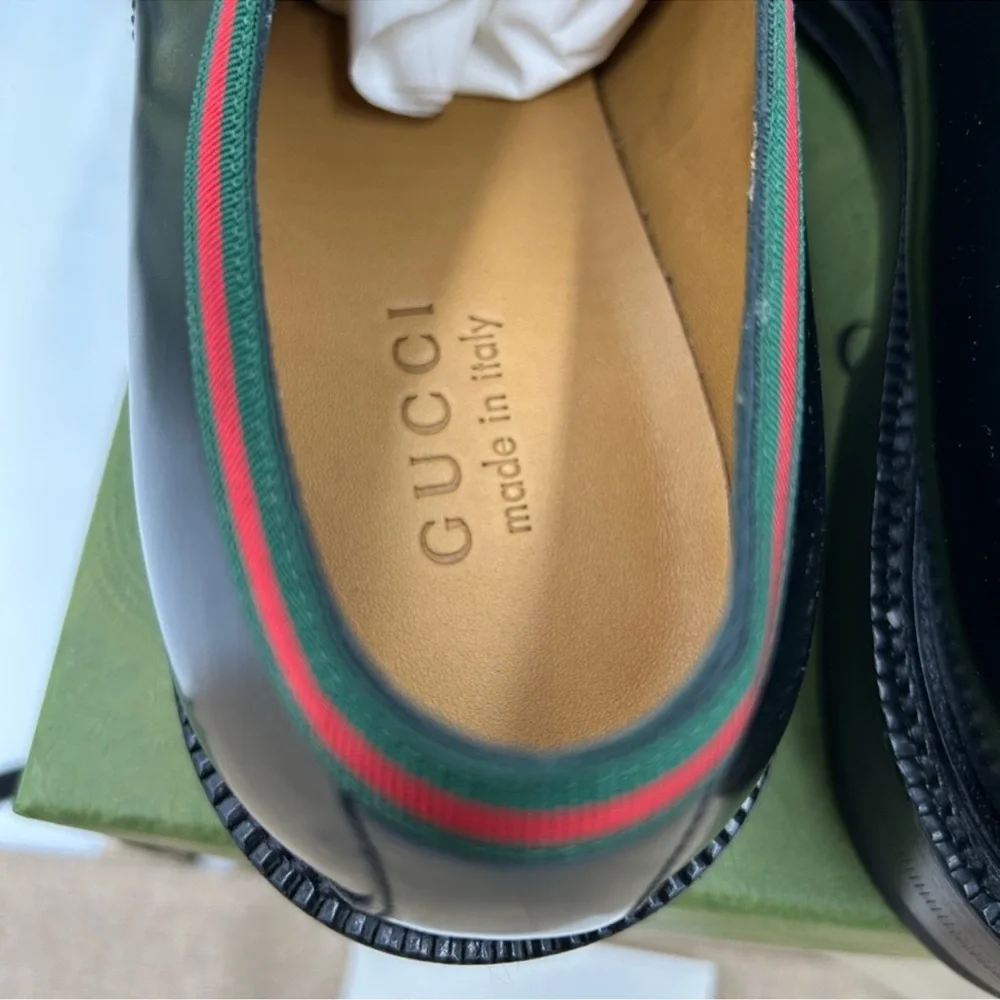 Men’s Gucci, black leather derby, shoes with green red web trim size 12.5